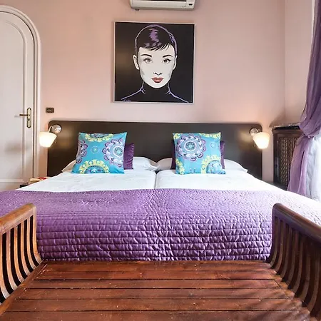 Guest house Casa Con Estilo Balmes B&B 2*