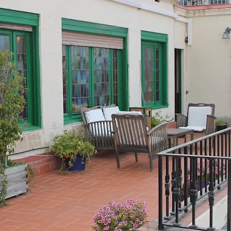 Casa Con Estilo Balmes B&B